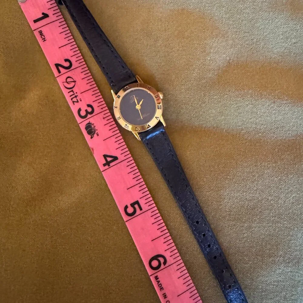 Vintage Gucci 3000L Series Gold-Tone Watch - Picture 5 of 7
